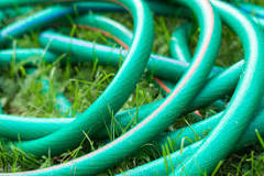 What is the difference between 3/4 and 5/8 garden hose?