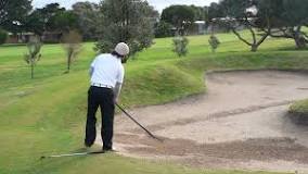 Should bunkers be raked?